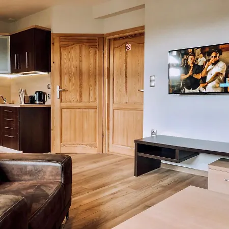 Zacisze - - Komfortowe I W Cichej Okolicy - Oaza Spokoju