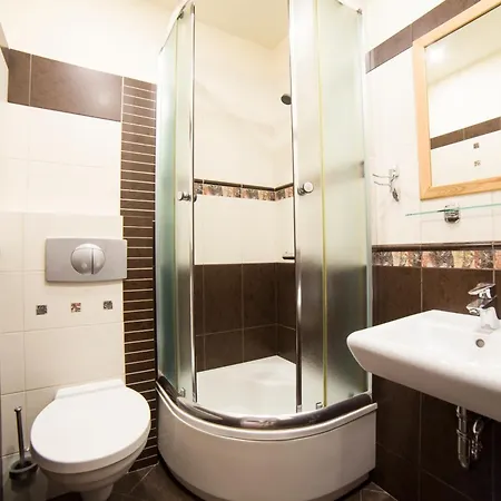 Zacisze - - Komfortowe I W Cichej Okolicy - Oaza Spokoju *