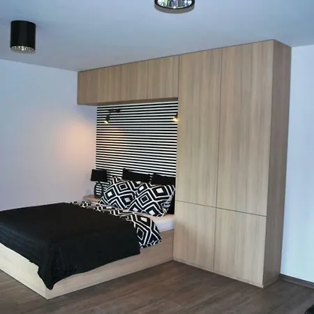 Zacisze - - Komfortowe I W Cichej Okolicy - Oaza Spokoju