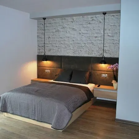 Zacisze - - Komfortowe I W Cichej Okolicy - Oaza Spokoju