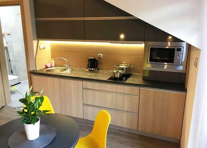 公寓 Zacisze - - Komfortowe I W Cichej Okolicy - Oaza Spokoju *