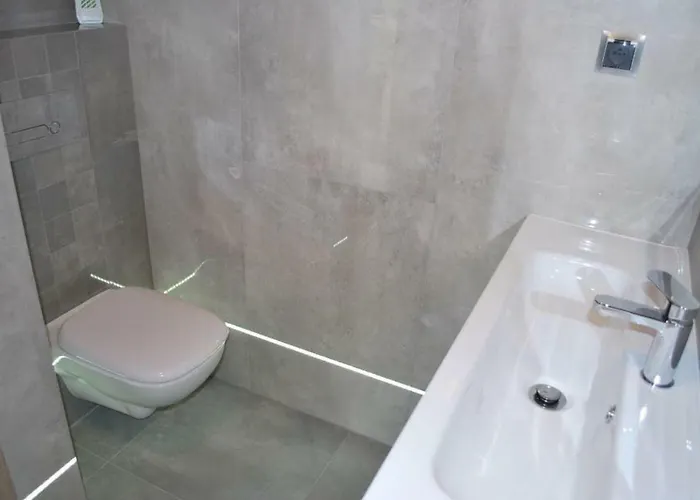 公寓 Zacisze - - Komfortowe I W Cichej Okolicy - Oaza Spokoju *