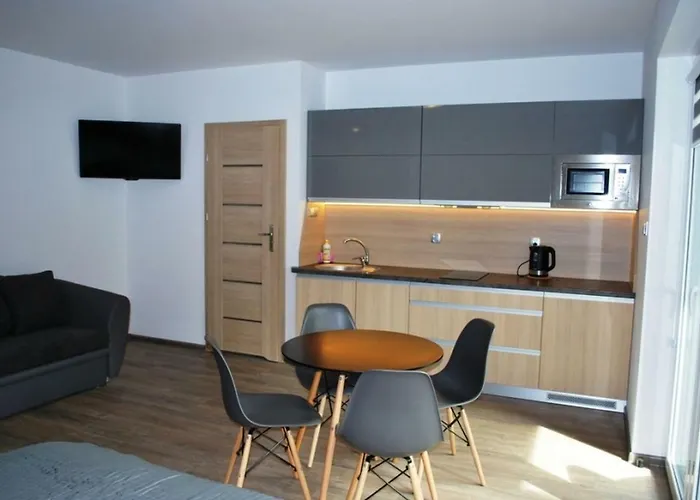 Zacisze - - Komfortowe I W Cichej Okolicy - Oaza Spokoju