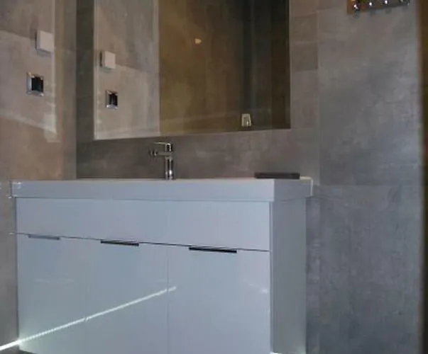 Zacisze - - Komfortowe I W Cichej Okolicy - Oaza Spokoju 奥斯特罗沃